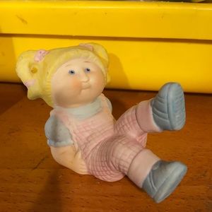 Vintage 1984 porcelain cabbage patch kid figurine